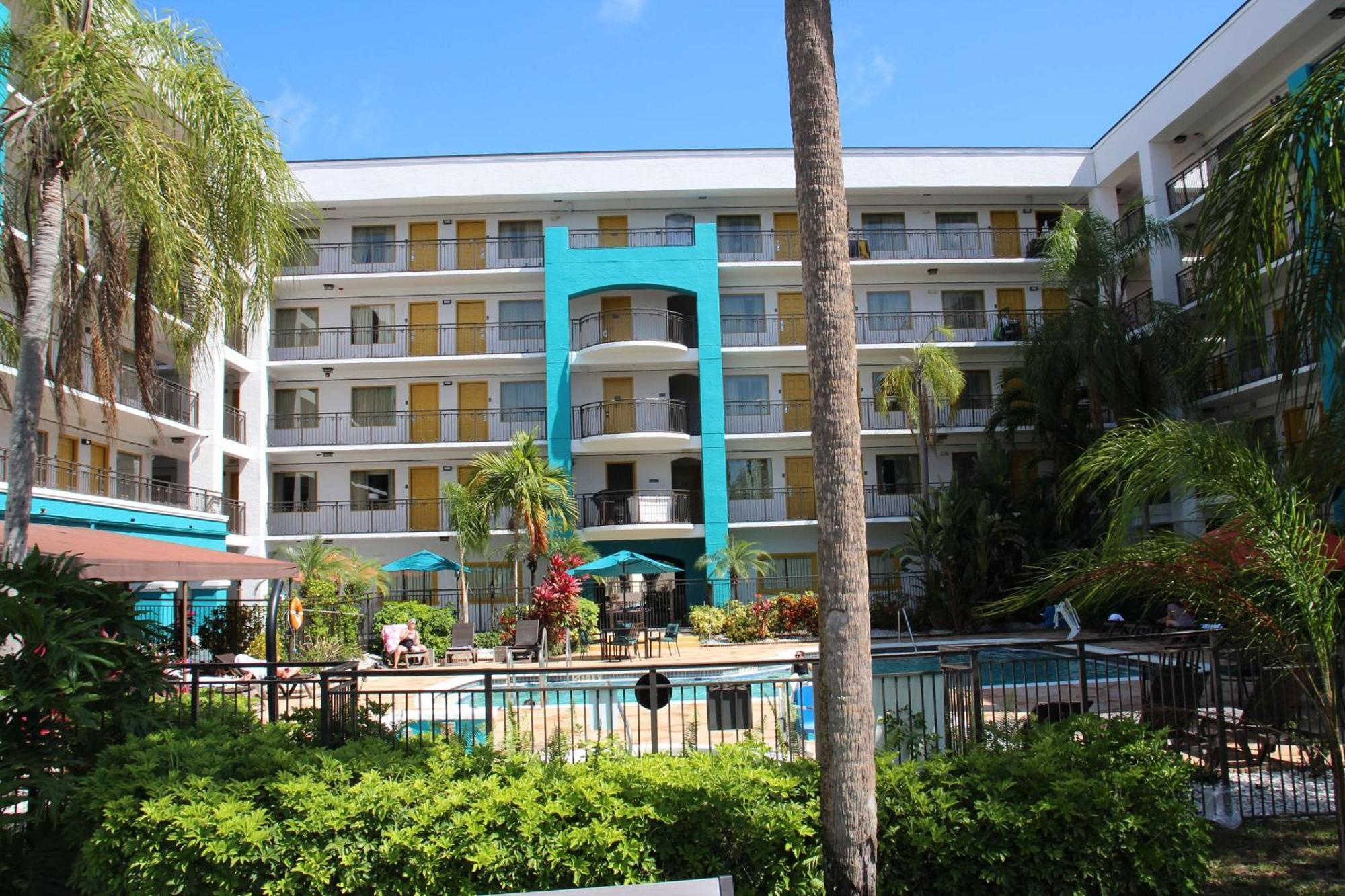 Best Western Plus Deerfield Beach Hotel & Suites Exterior photo